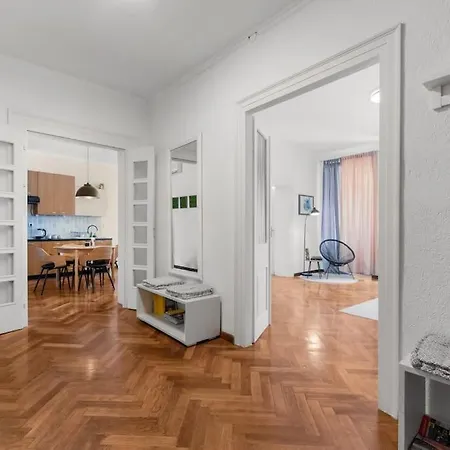 Fresco Residence- In The Center Of