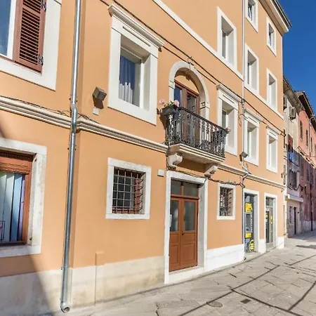 Apartment Fresco Residence- In The Center Of Pula